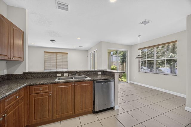 10671 Old Hammock Way, Wellington, FL 33414