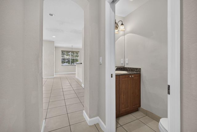 10671 Old Hammock Way, Wellington, FL 33414