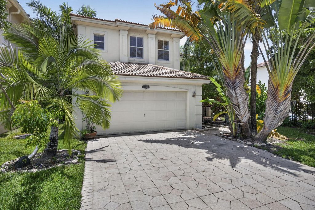 10671 Old Hammock Way, Wellington, FL 33414