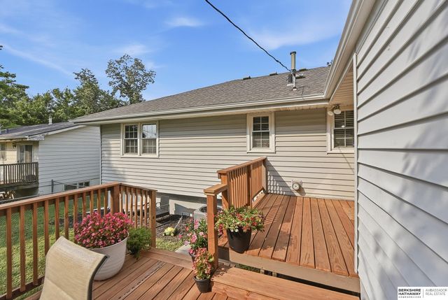 5617 N 96th Street, Omaha, NE 68134