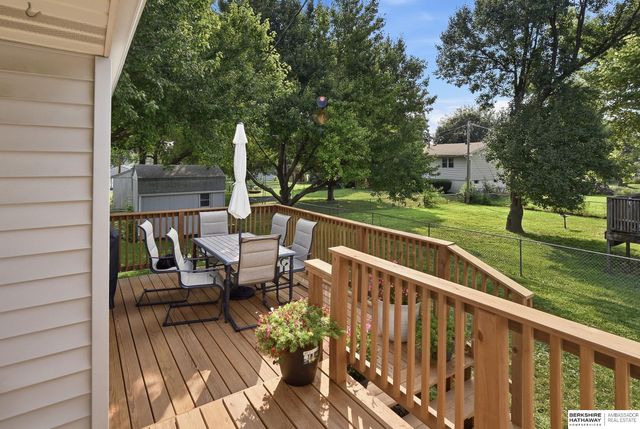 5617 N 96th Street, Omaha, NE 68134