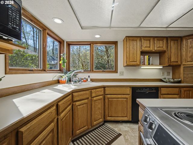 24779 E BRIGHT Ave, Welches, OR 97067