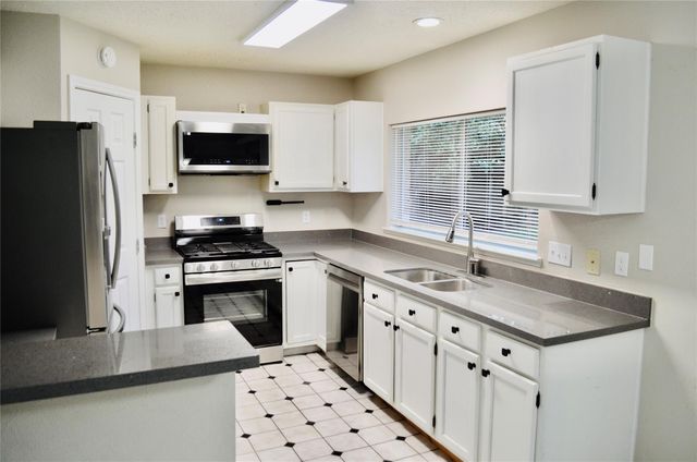 10506 Saddlehorn Trail, Houston, TX 77064