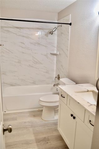 10506 Saddlehorn Trail, Houston, TX 77064