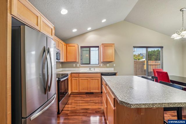 4966 Evie Jean St NE, Salem, OR 97305