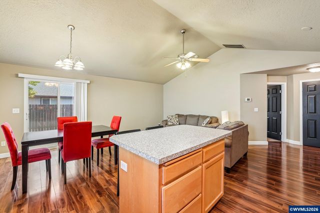 4966 Evie Jean St NE, Salem, OR 97305
