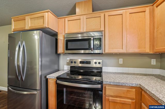 4966 Evie Jean St NE, Salem, OR 97305