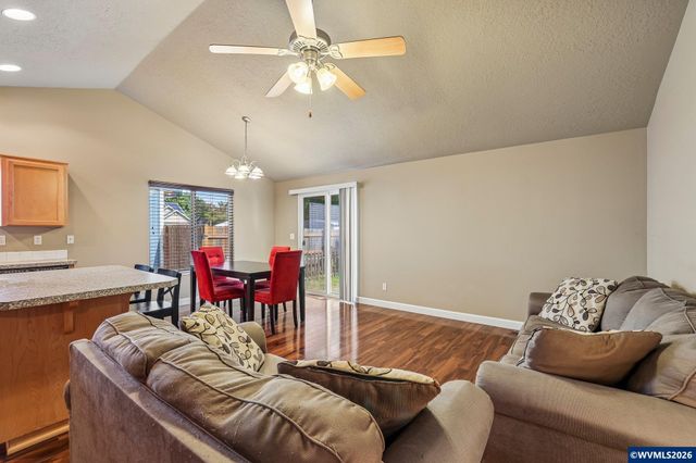 4966 Evie Jean St NE, Salem, OR 97305