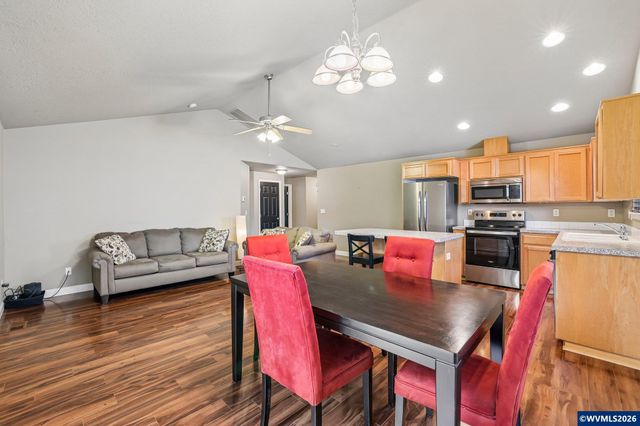 4966 Evie Jean St NE, Salem, OR 97305