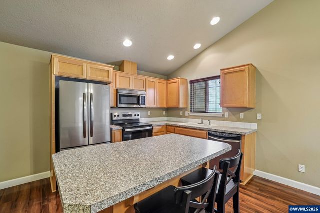 4966 Evie Jean St NE, Salem, OR 97305