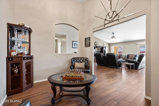 9305 S Wrens Roost Court, Tucson, AZ 85756