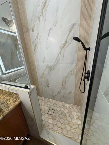 9305 S Wrens Roost Court, Tucson, AZ 85756