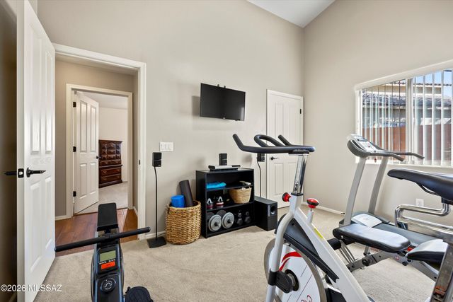 9305 S Wrens Roost Court, Tucson, AZ 85756