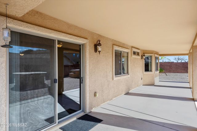 9305 S Wrens Roost Court, Tucson, AZ 85756