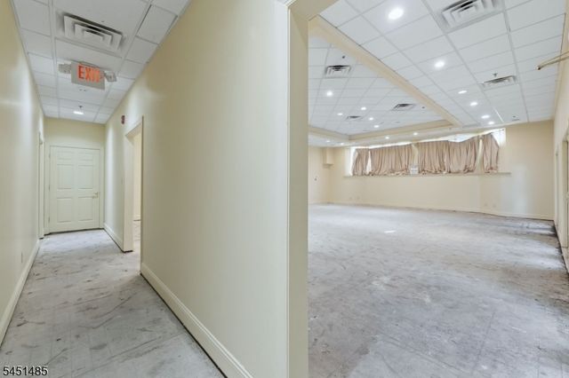15 Wallington Ave, Wallington Boro, NJ 07057