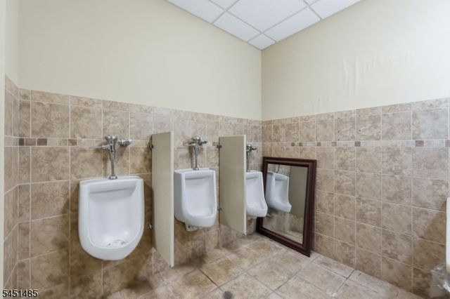 15 Wallington Ave, Wallington Boro, NJ 07057