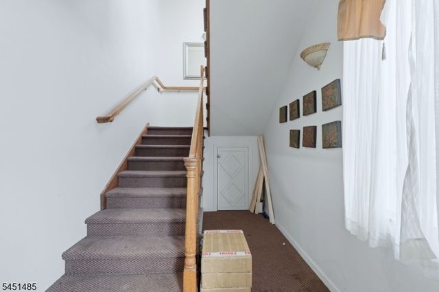 15 Wallington Ave, Wallington Boro, NJ 07057