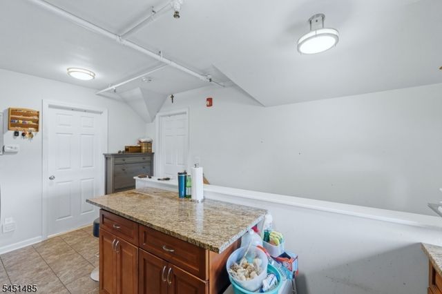 15 Wallington Ave, Wallington Boro, NJ 07057