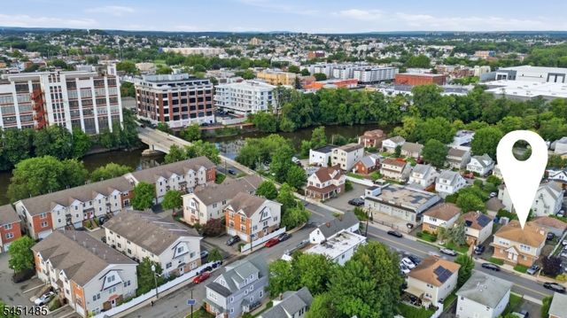 15 Wallington Ave, Wallington Boro, NJ 07057