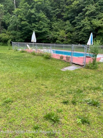 116 Nissenbaum Drive, Spring Glen, NY 12483