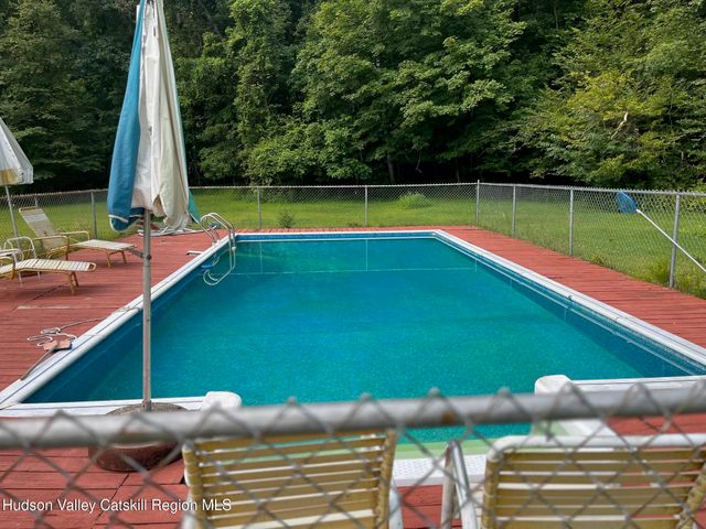 116 Nissenbaum Drive, Spring Glen, NY 12483