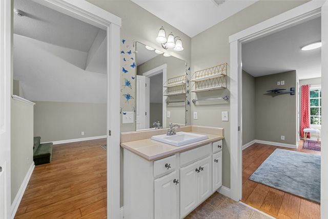 659 Cornwall Rd, Clarksville, TN 37043