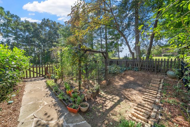 659 Cornwall Rd, Clarksville, TN 37043