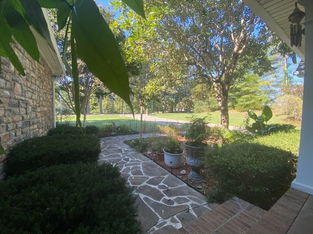 659 Cornwall Rd, Clarksville, TN 37043