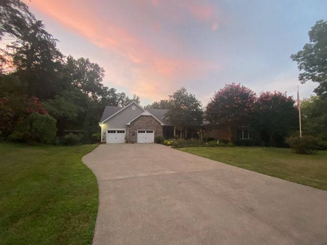 659 Cornwall Rd, Clarksville, TN 37043