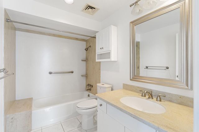 15 Greenway Plaza 10G, Houston, TX 77046