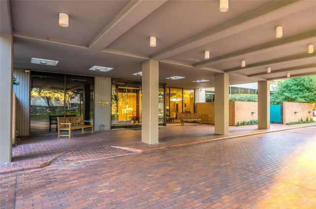 15 Greenway Plaza 10G, Houston, TX 77046