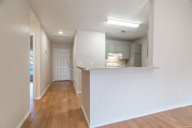 5528 Lochmoor, San Antonio, TX 78244