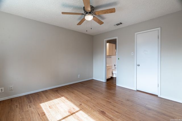 5528 Lochmoor, San Antonio, TX 78244