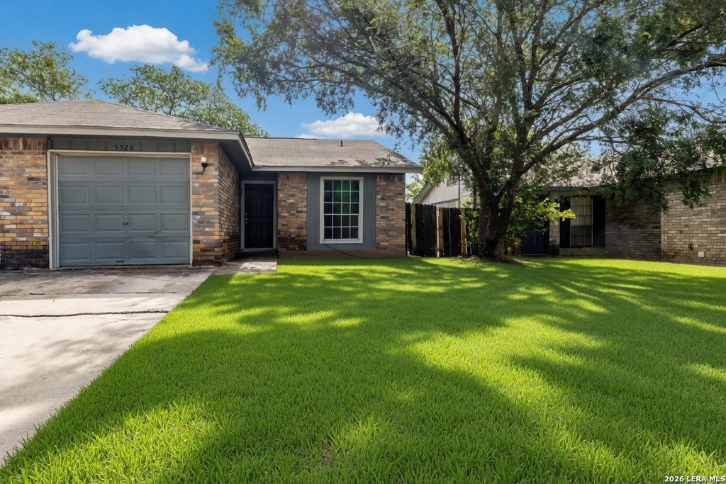 5528 Lochmoor, San Antonio, TX 78244