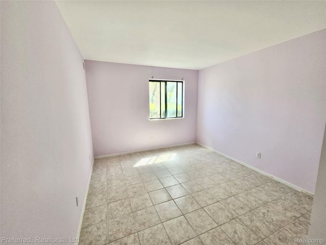 771 Clubhouse Drive, Ypsilanti Charter Township, MI 48197