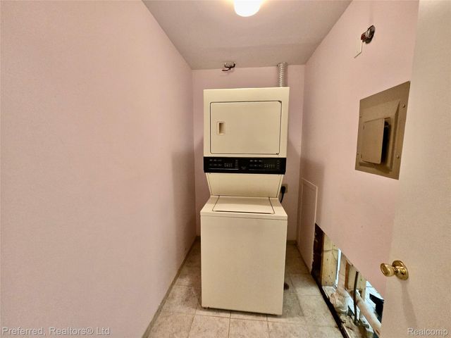 771 Clubhouse Drive, Ypsilanti Charter Township, MI 48197
