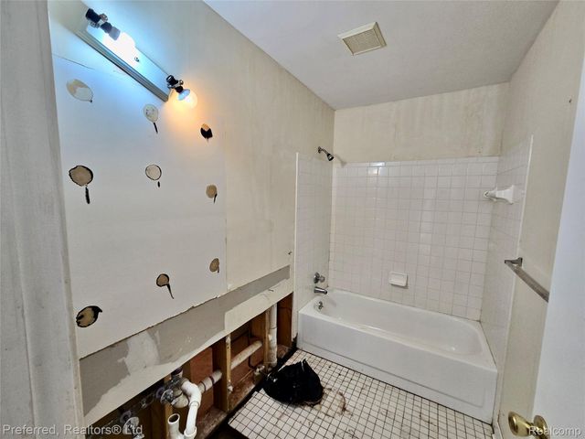 771 Clubhouse Drive, Ypsilanti Charter Township, MI 48197