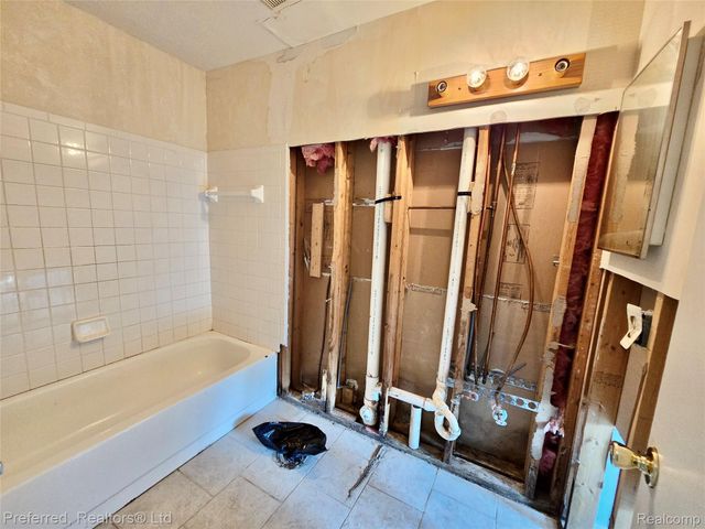 771 Clubhouse Drive, Ypsilanti Charter Township, MI 48197