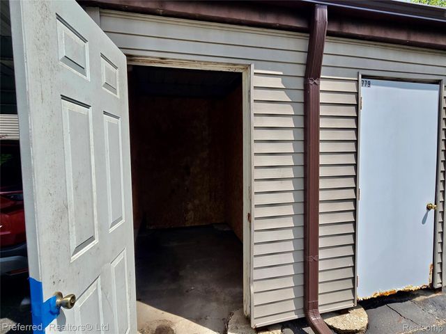 771 Clubhouse Drive, Ypsilanti Charter Township, MI 48197