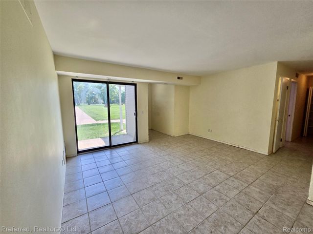 771 Clubhouse Drive, Ypsilanti Charter Township, MI 48197