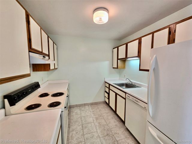 771 Clubhouse Drive, Ypsilanti Charter Township, MI 48197