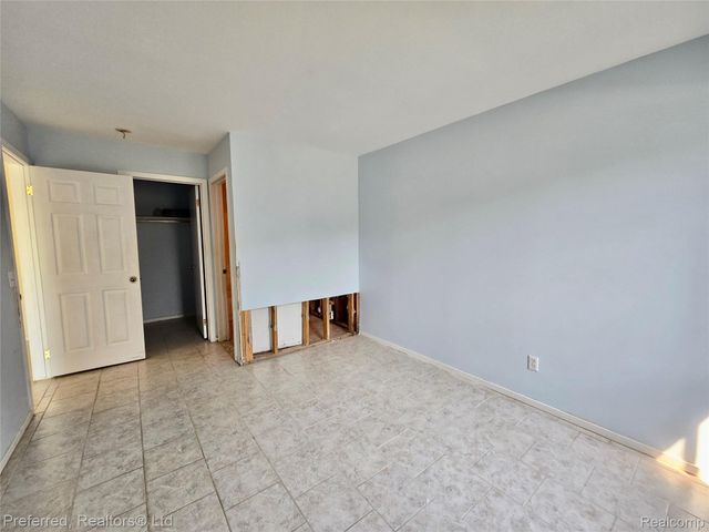 771 Clubhouse Drive, Ypsilanti Charter Township, MI 48197