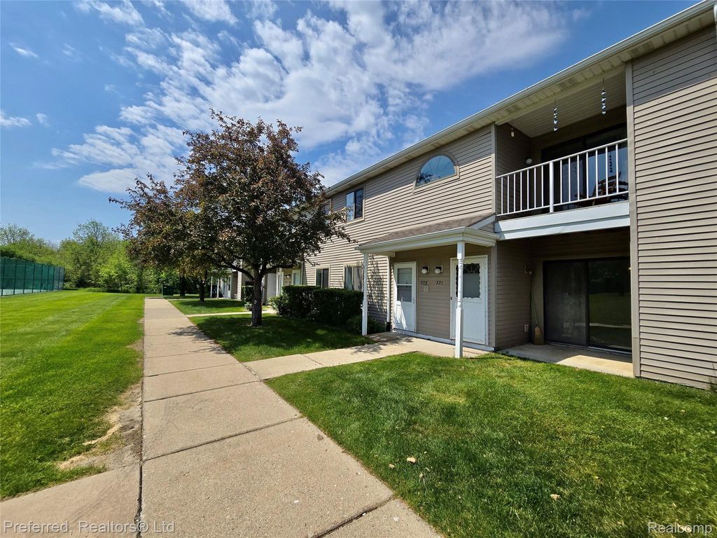 771 Clubhouse Drive, Ypsilanti Charter Township, MI 48197
