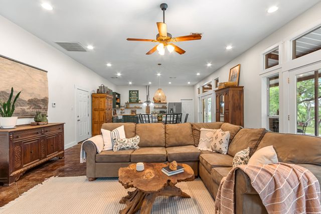 150 Deer Run Road, Valley Mills, TX 76689