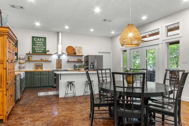 150 Deer Run Road, Valley Mills, TX 76689