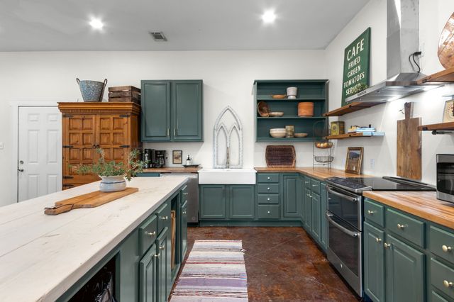 150 Deer Run Road, Valley Mills, TX 76689