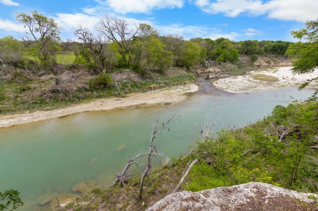 150 Deer Run Road, Valley Mills, TX 76689