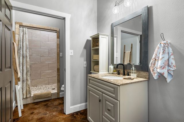 150 Deer Run Road, Valley Mills, TX 76689