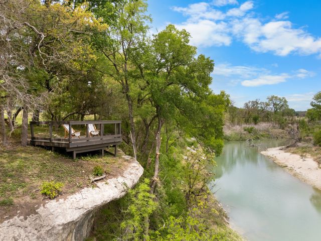 150 Deer Run Road, Valley Mills, TX 76689