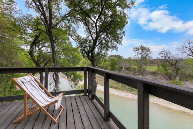 150 Deer Run Road, Valley Mills, TX 76689